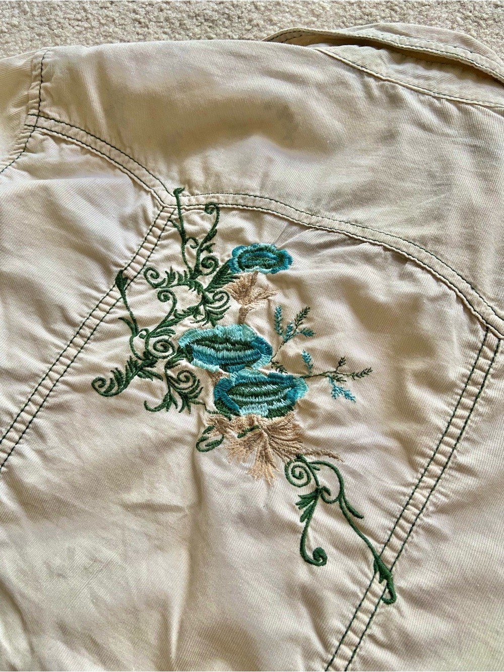 NWT GAP Beige Shirt with Floral Embroidery size 4